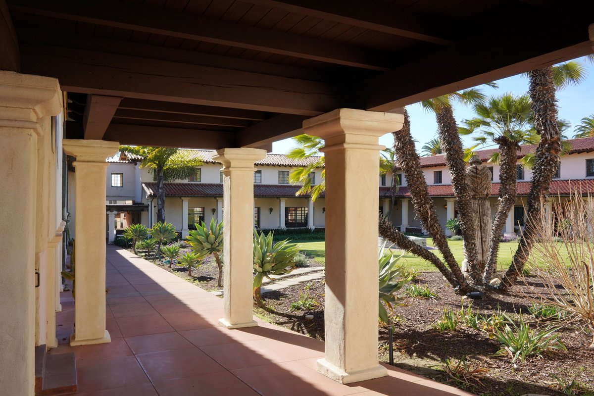 Savoring the Best Italian Restaurants Santa Barbara Downtown Offers